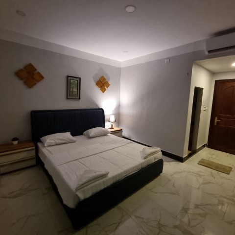 បន្ទប់ គ្រែ​​ មួយ