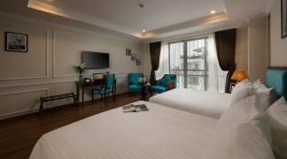បន្ទប់ BALCONY SUITE