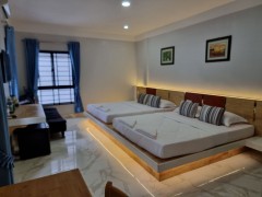 បន្ទប់គ្រួសារ