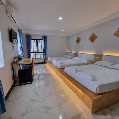បន្ទប់ គ្រែ ៣